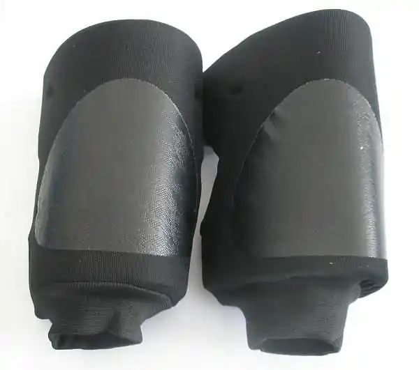 Hit Sezóny Chrániče kolen EFFEA-7702 sr AKCE - černá