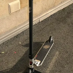 Custom freestyle koloběžka Bestial Wolf Jager stříbrná Výhodná Nabídka