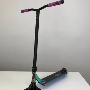 Must-Have Freestyle koloběžka Bestial Wolf Spark 500mm Rainbow