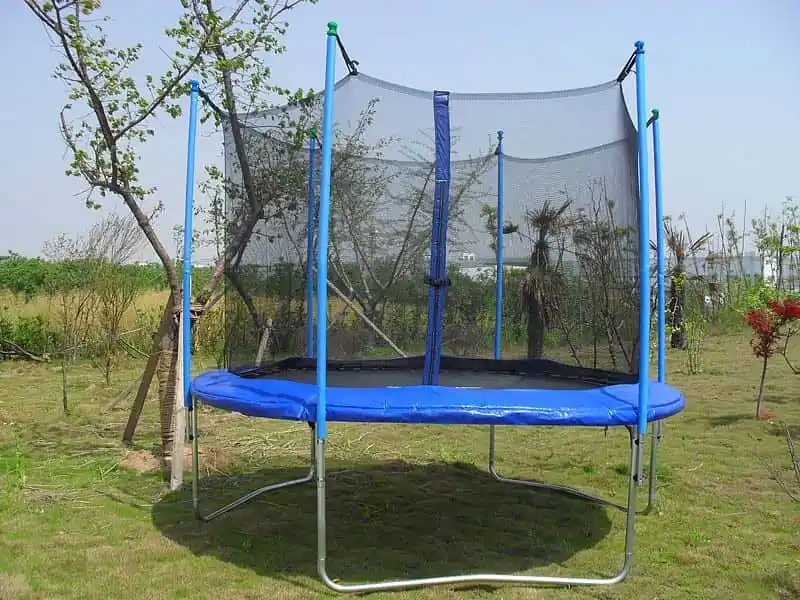 trampolína včetně ochranné sítě Objednat Nyní