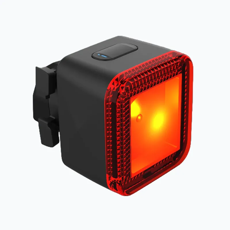 Hit Sezóny Zadní světlo na kolo INFINI Agele USB