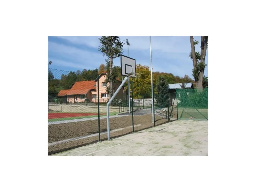 Konstrukce streetball exteriér (ZN), vysazení 1,45 m + ocelová deska Časově Omezené