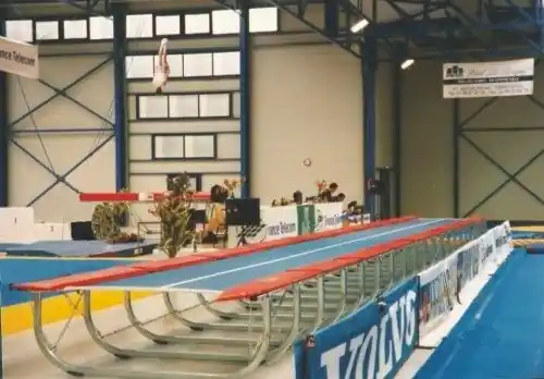 Trampolínová dráha EUROTRAMP - pevná (8 x 2 m, 240 kg) Cenově Výhodný