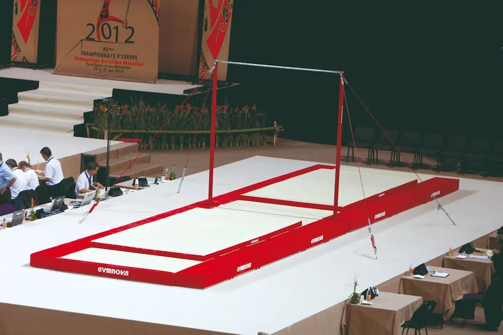 Soutěžní hrazda Gymnova MONTREAL - schválená FIG, standardní délka kotvících lan Ověřený