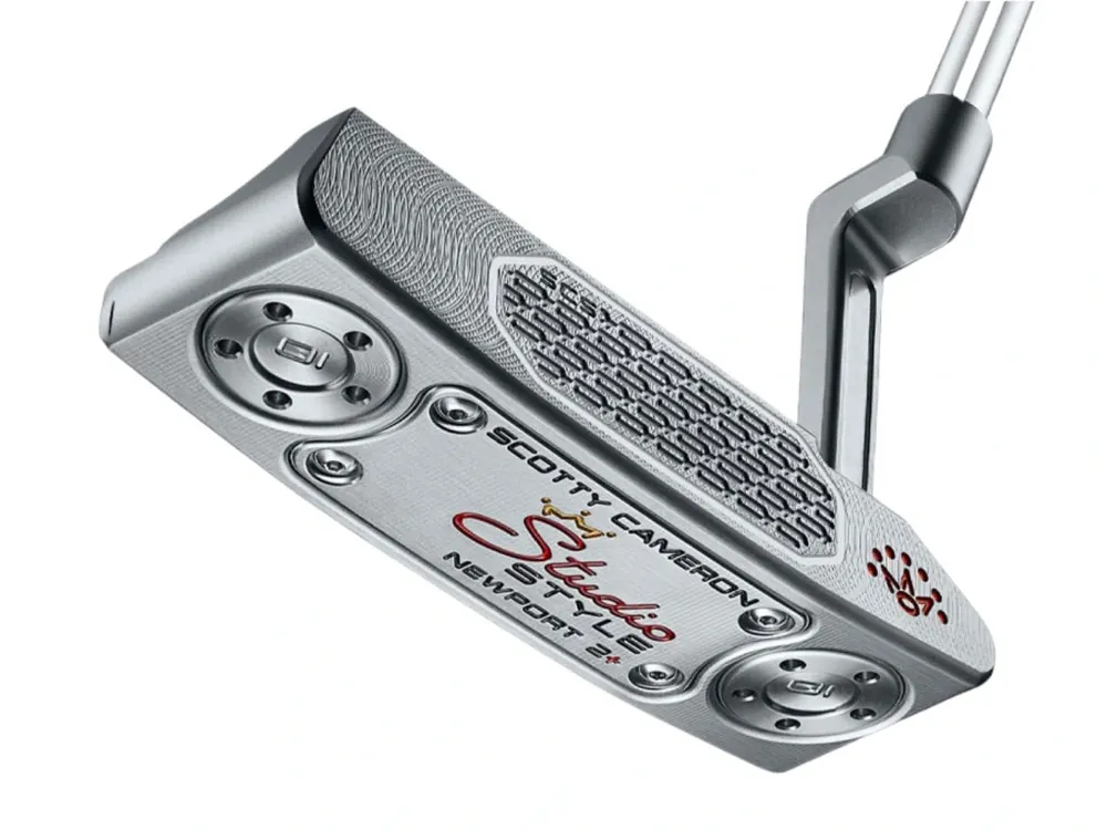SCOTTY CAMERON 2025 Studio Style Newport 2+ pánský putter + Kniha Tiger Woods Jen Po Omezenou Doba