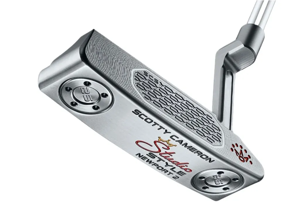 SCOTTY CAMERON 2025 Studio Style Newport 2 pánský putter + Kniha Tiger Woods Akční Nabídka